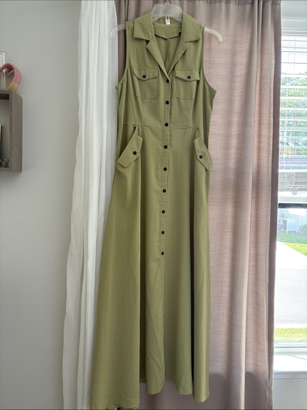 Women’s Sleeveless Olive Button-Front Maxi Dress Size M